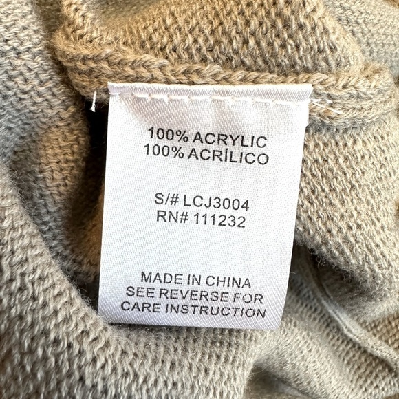 NWT Love Sadie Fringe Wrap Sweater Grey Size Small ✨🆕✨ - Picture 10 of 12